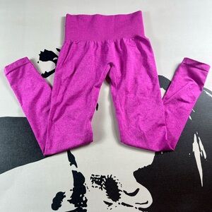 NVGTN Vibrant Pink Leggings